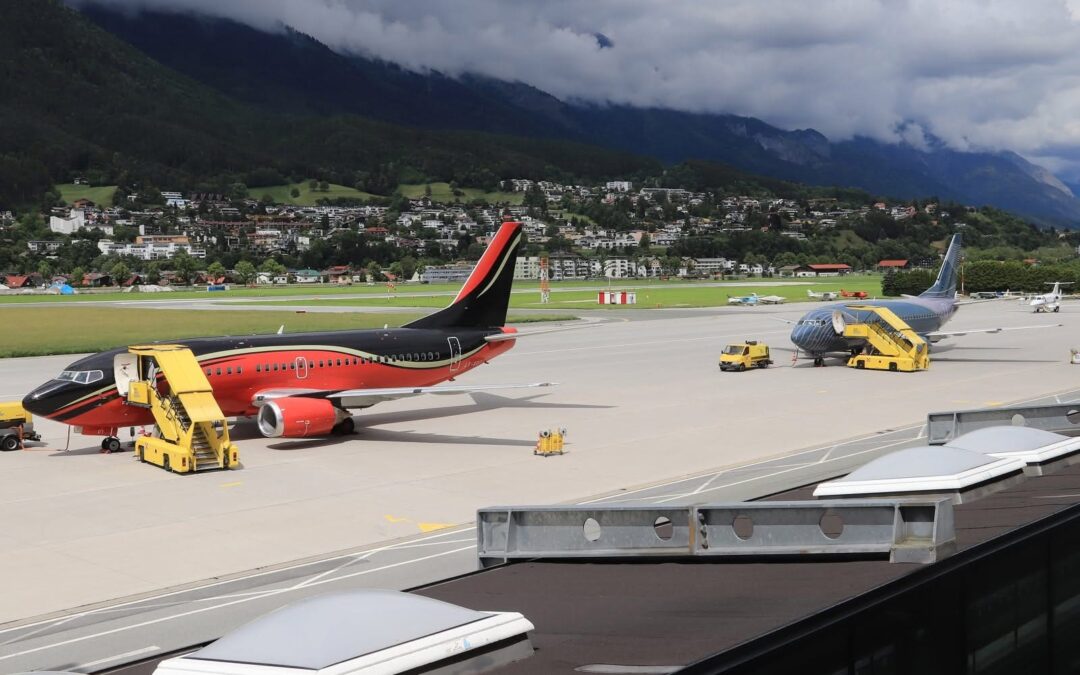 A Pilot’s Insight into Navigating the World’s Most Daunting Airports