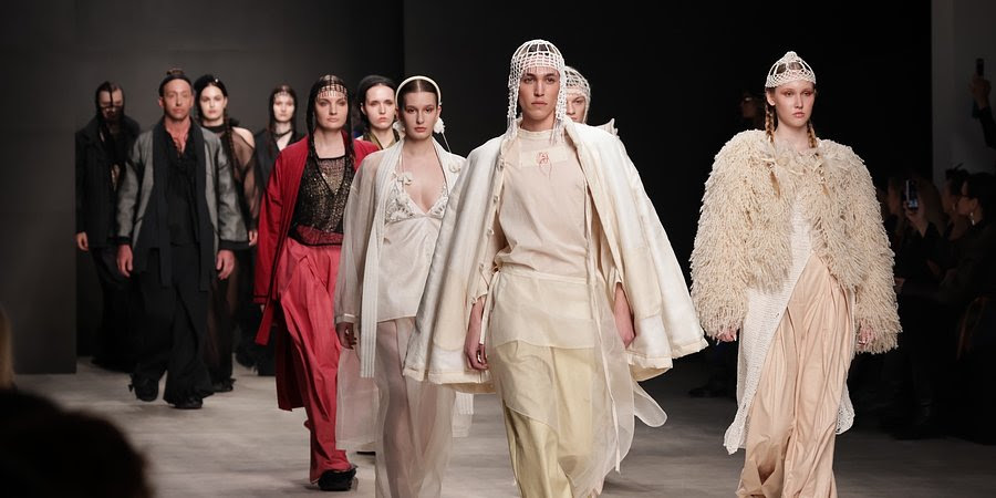 Famous Indian brands captivated the catwalk of Moscow Fashion Week