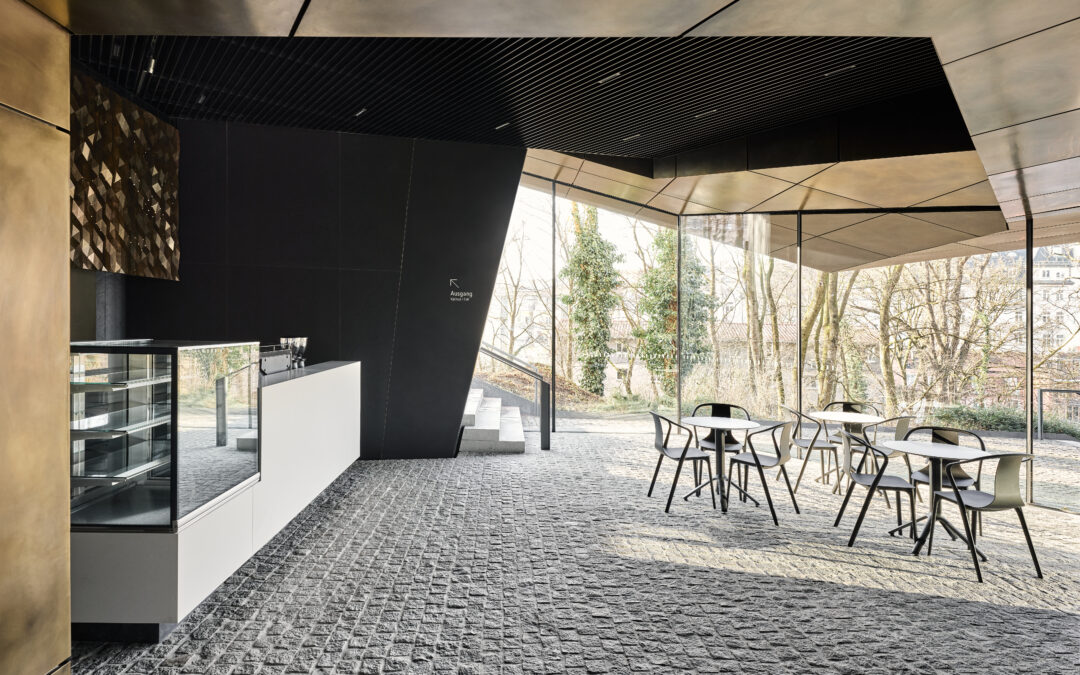 Simon Vorhammer turns walls into moving geometry